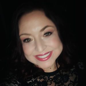 Meet your Posher, Kandi